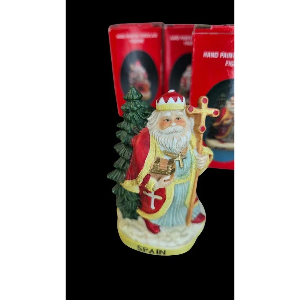 Santa's of the Nations Spain The Magi Porcelain Figurine NIB Item 8918 NOS